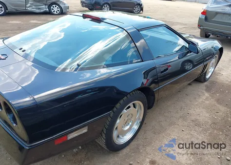 1986 Chevrolet Corvette z USA, uszkodzony, nr VIN 1G1YY078XG5125181